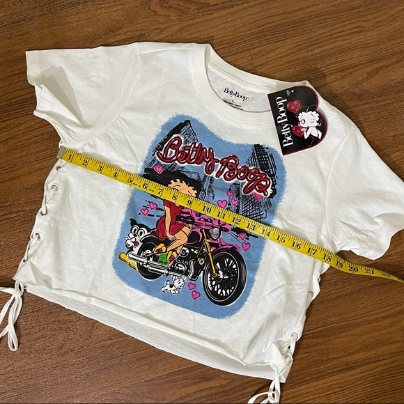 💥SOLD in store💥 Betty Boop Biker Babe Lace-Up Crop Top Size Large - Picture 9 of 12